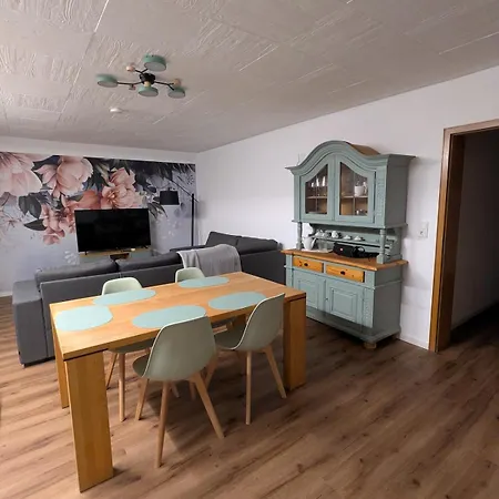 Casita Im Tal - Entspannung Mit Terrasse, Garten Und Garage Weilburg