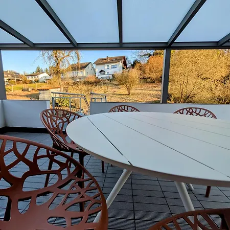 アパート Casita Im Tal - Entspannung Mit Terrasse, Garten Und Garage *
