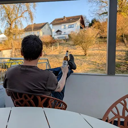 Casita Im Tal - Entspannung Mit Terrasse, Garten Und Garage