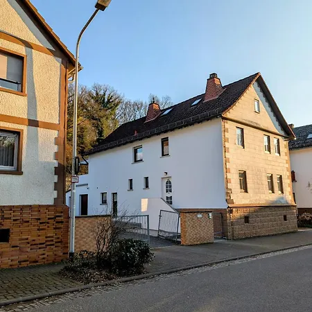 דירה Casita Im Tal - Entspannung Mit Terrasse, Garten Und Garage