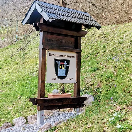 Daire Casita Im Tal - Entspannung Mit Terrasse, Garten Und Garage