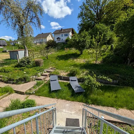 アパート Casita Im Tal - Entspannung Mit Terrasse, Garten Und Garage *