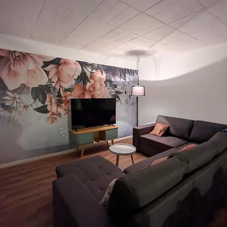 Apartamento Casita Im Tal - Entspannung Mit Terrasse, Garten Und Garage Weilburg