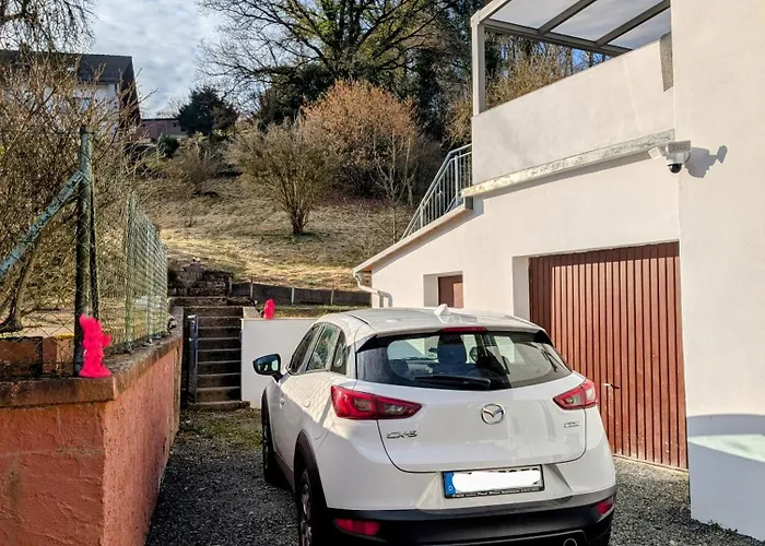 Casita Im Tal - Entspannung Mit Terrasse, Garten Und Garage Apartmán